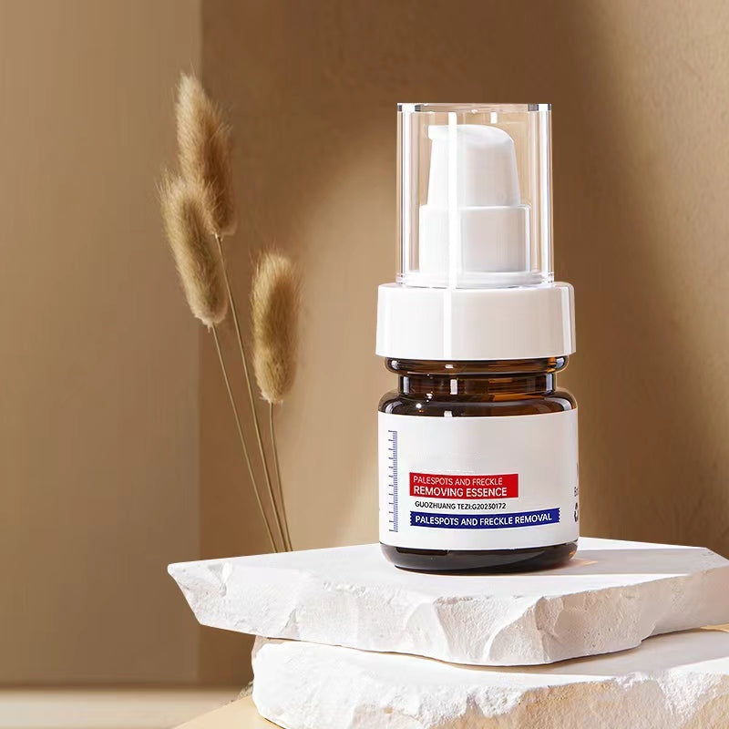 Vitamin C Whitening Freckles ESSENCE：Dark spots disappear, blemishes fade, and skin becomes radiant!